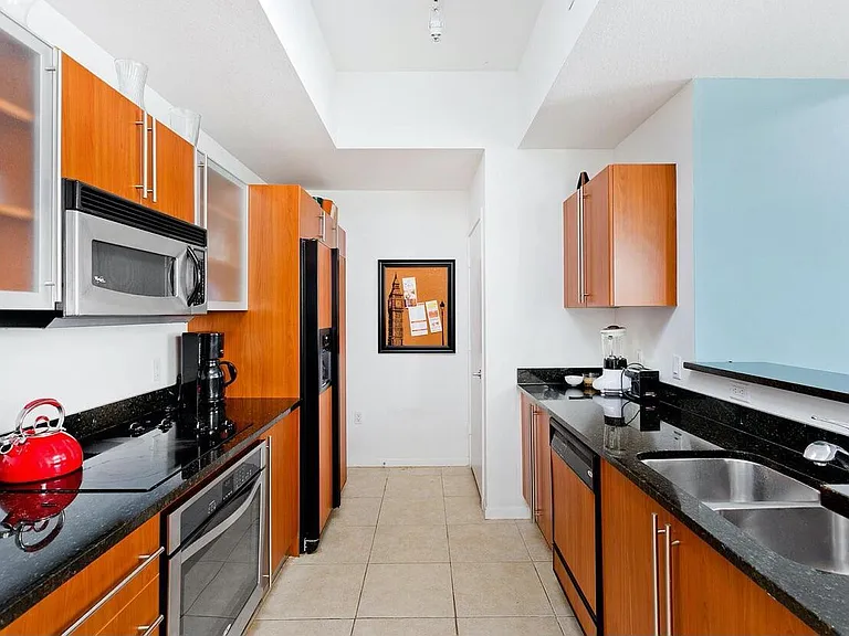 1551 N Flagler Dr #2 — Photo 3