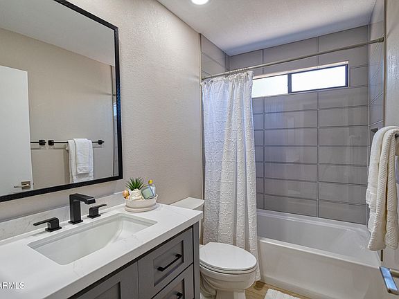 5th image of 2511 LEISURE WORLD --