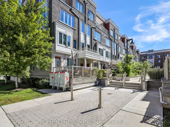 100 Long Branch Ave #13, Toronto, ON M8W 0C1
