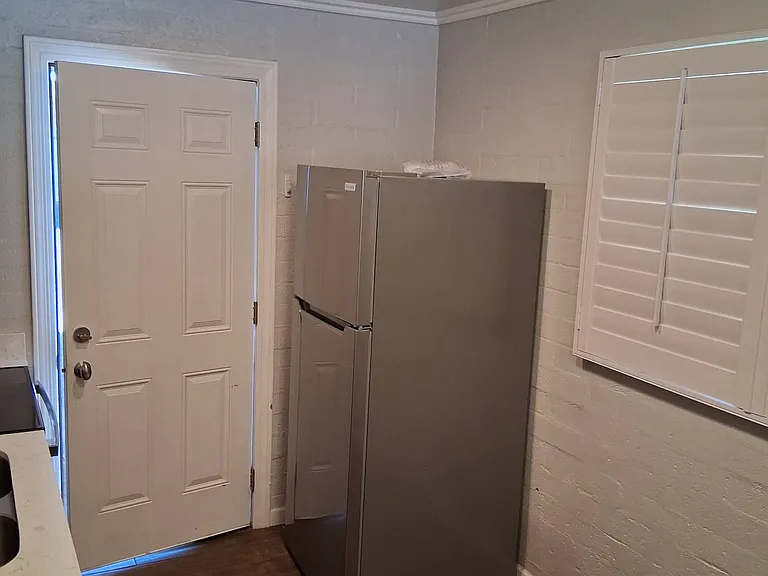 3426 N Miller Rd #8 — Photo 2