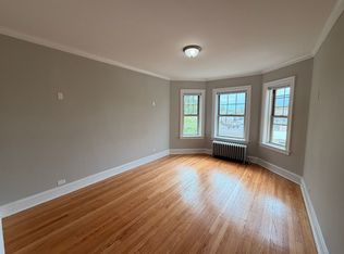 2320 W Granville Ave APT 3, Chicago, IL 60659