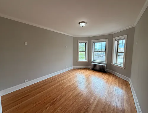 2320 W Granville Ave #3 Photo 1