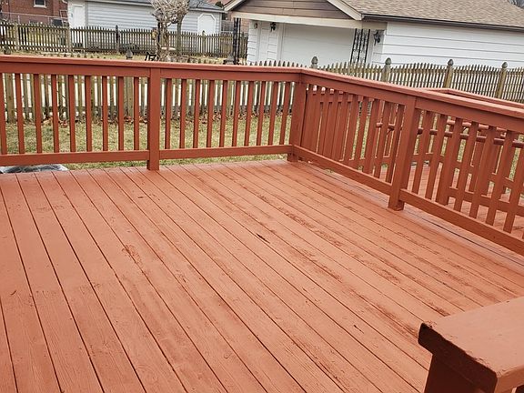 wheelchair accessible ramp and huge deck