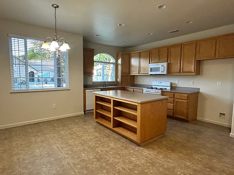 412 Enslen Park Ct — Photo 2