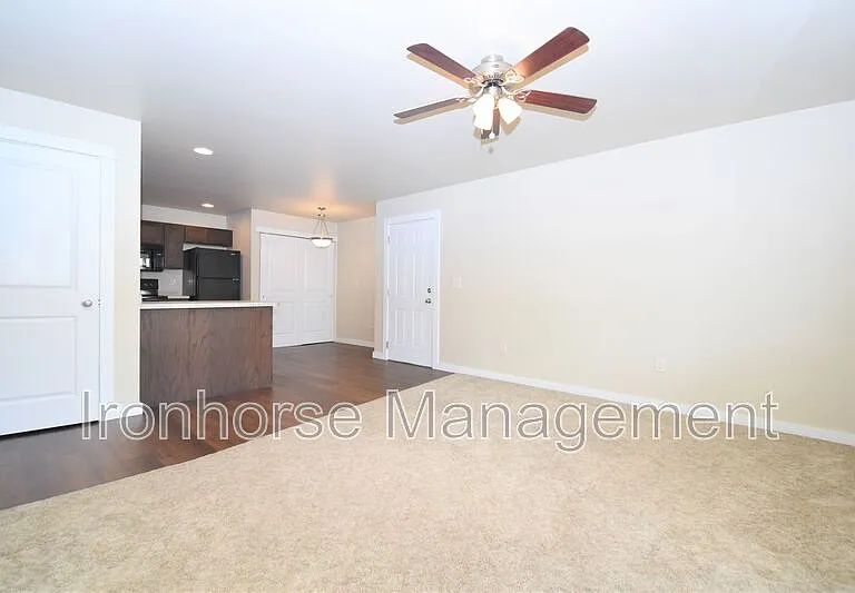 2226 Baxter Ln #3 — Photo 4
