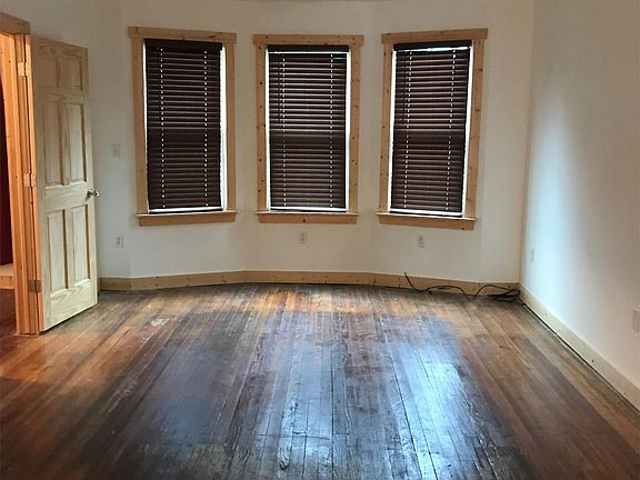 2nd image of 30 Kopernik St #2
