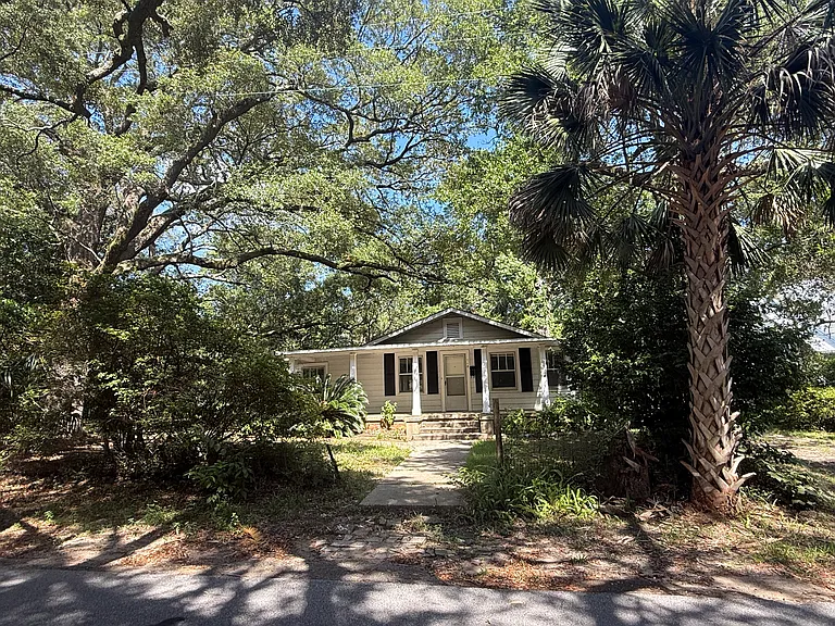 718 Bayou Blvd — Photo 9