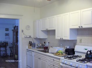 1431 W Victoria St #3, Chicago, IL 60660