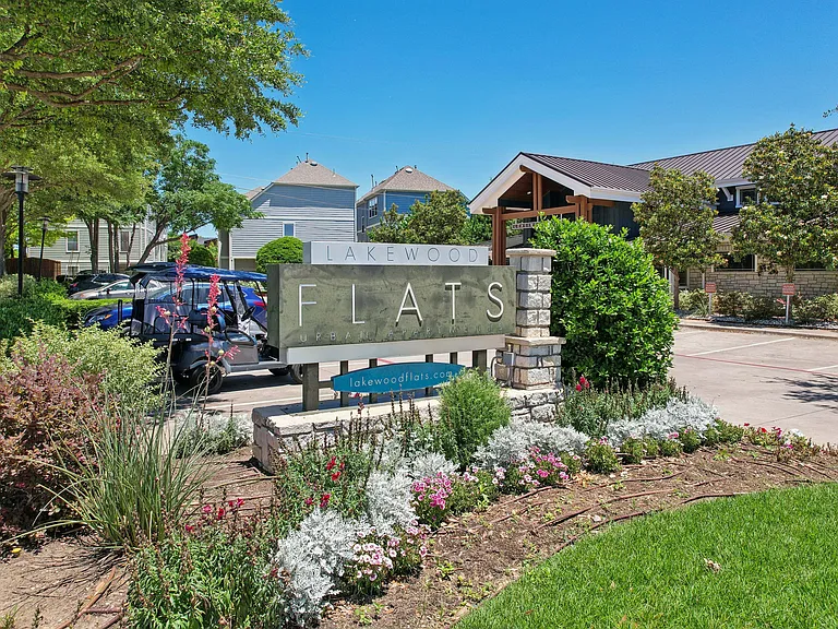 Lakewood Flats Apartments — Photo 54