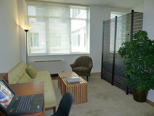 4th image of 1510 Lexington Ave APT 14A