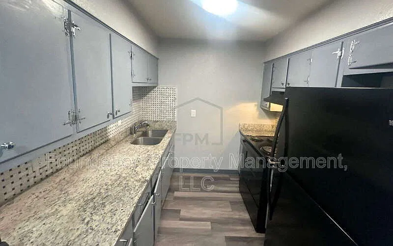 1 bed, 1.0 bath, $750 — Photo 4