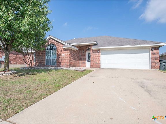 2nd image of 2603 Lavender Ln