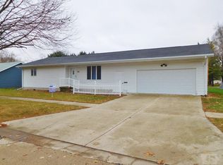 704 W State St, Jefferson, IA 50129