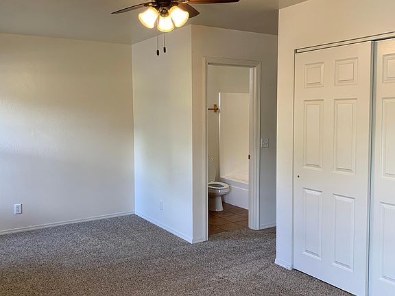 Primary bedroom-bathroom