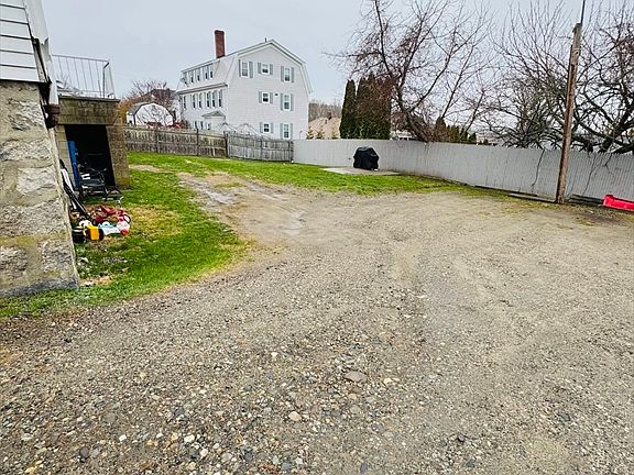 3rd image of 26 Clement St