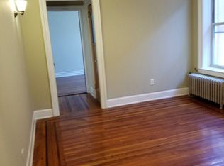 3160 30th St APT 1, Astoria, NY 11106