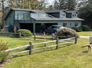 44641 Pomo Lake Dr, Manchester, CA 95459