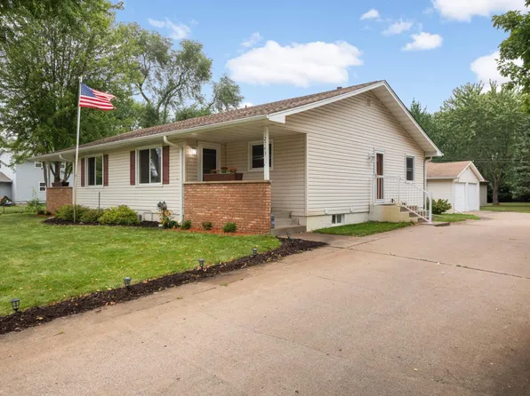 2743/2747 134th Ln NW, Andover, MN 55304