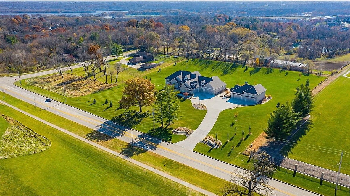 3700 Fuller Rd, West Des Moines, IA 50265 Zillow