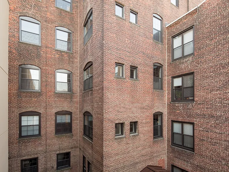 Chancery Lane Apartments — Photo 2