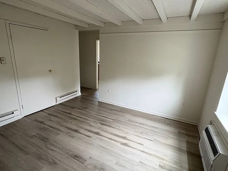Charlotte Place Apartments — Photo 42