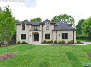 20 Church Ct, Closter, NJ 07624