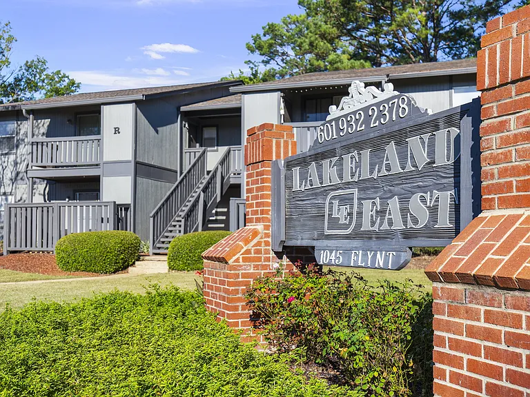 Welcome home to Lakeland East Apartments in Flowood, MS. Professionally managed by Highlands Vista Group.