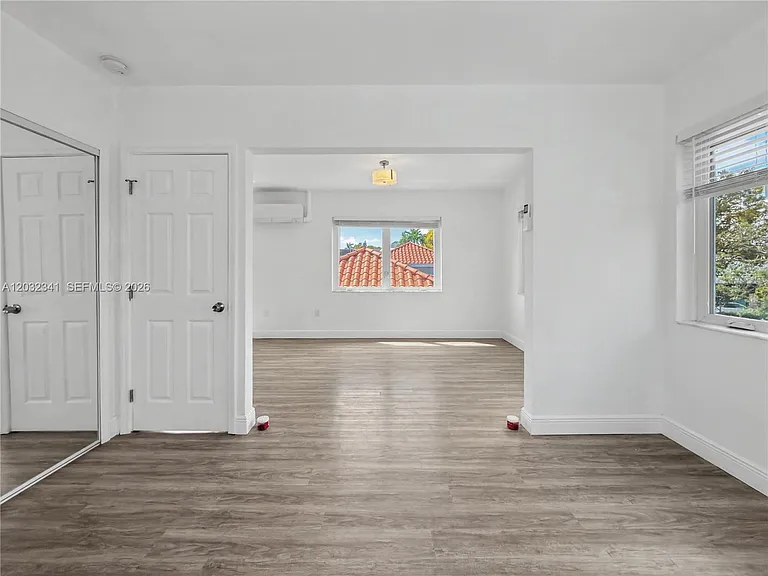 350 Minorca Ave #2 — Photo 9