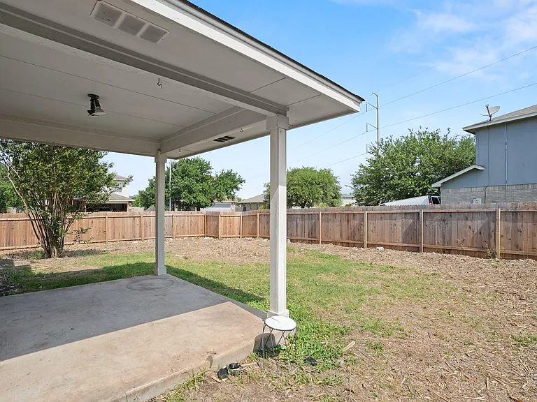 12945 White House St — Photo 25