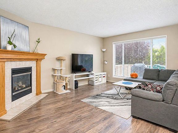 2nd image of 266 N Millrise Sq SW