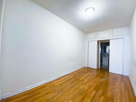 2nd image of 219 E 88th St #3AA