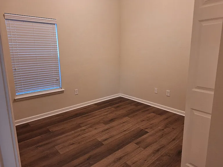 7032 Deer Lodge Cir #101 — Photo 9