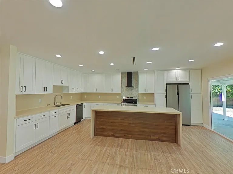 17633 Nordhoff St — Photo 7
