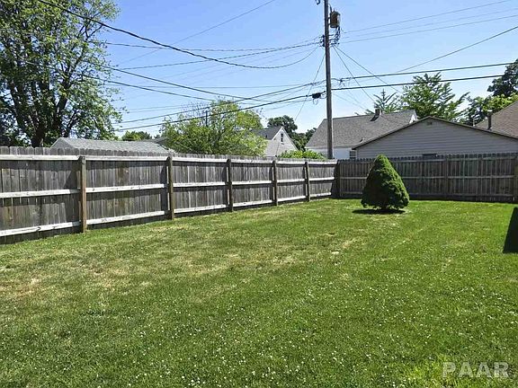 3rd image of 3120 N Twelve Oaks Dr