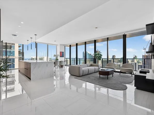 20 NE 11th St #6003, Miami, FL 33132