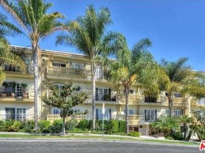 2340 Fox Hills Dr APT 205, Los Angeles, CA, 90064