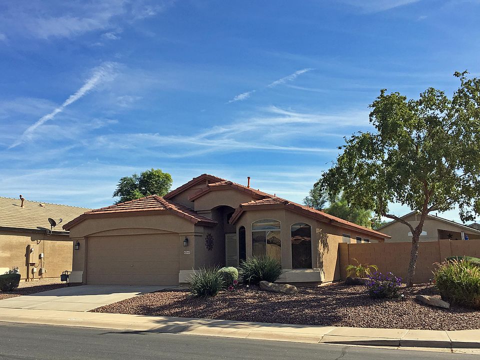 1st image of 42543 W Hall Dr