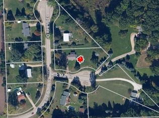 2568 Carol Ann Dr, Lapeer, MI 48446