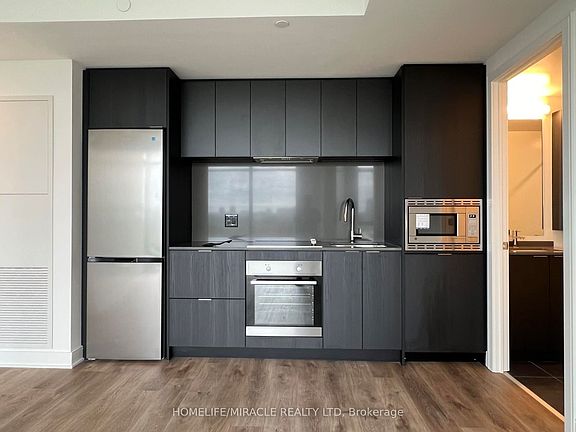 3rd image of 86 Dundas St E #1603
