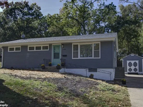 5102 N 49th St, Omaha, NE 68104