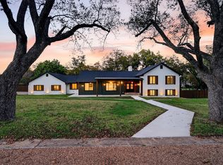 1 River Hills Dr, Denison, TX 75020