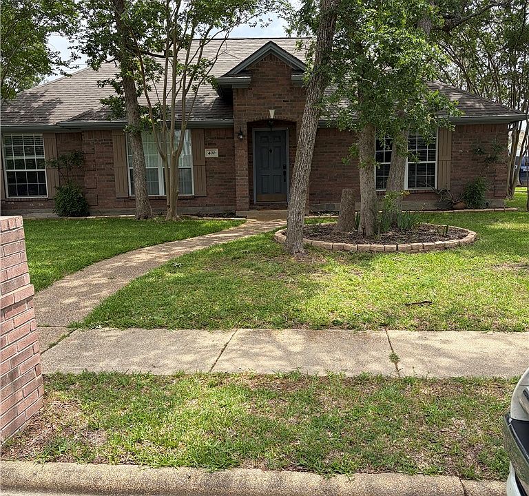 1st image of 400 Heather Ln