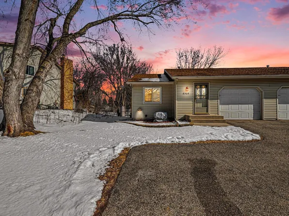 8305 Tamarack Trl, Eden Prairie, MN 55347