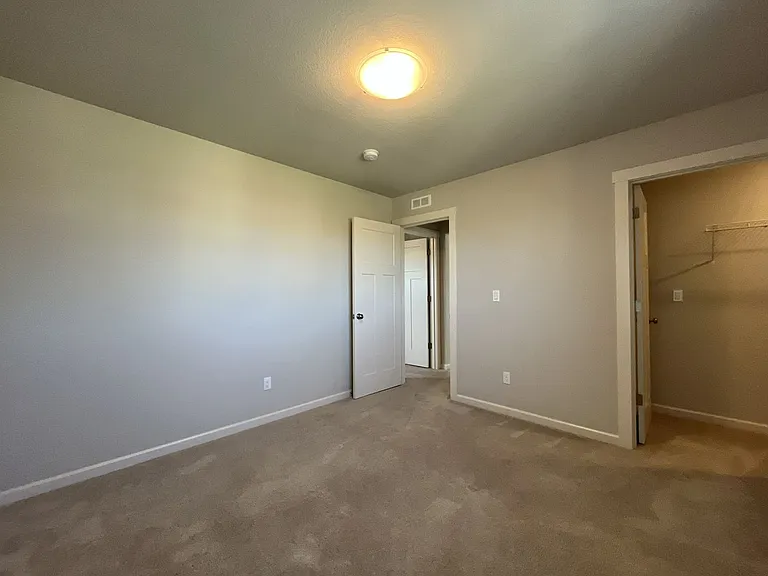 31530 NW Yorkshire St — Photo 50