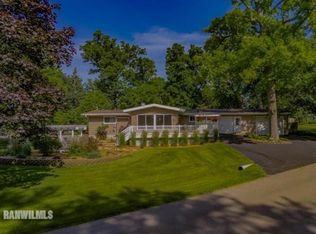 115 Woodlane Dr, Cedarville, IL 61013