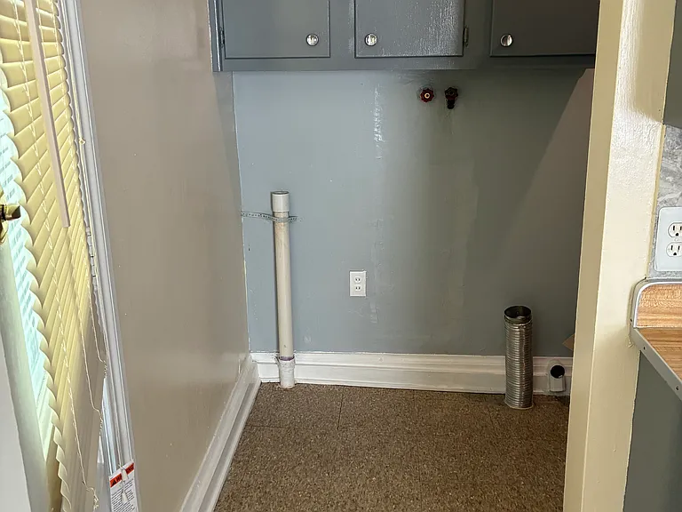 1109 Minor Ln — Photo 4