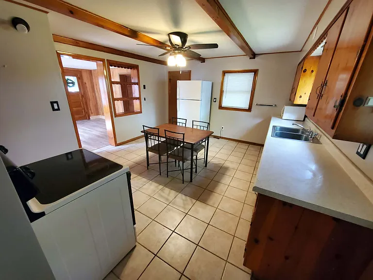 208 W Candise St — Photo 12