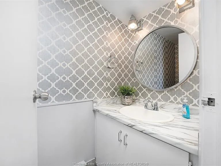 380 Pelissier St #1608 — Photo 21