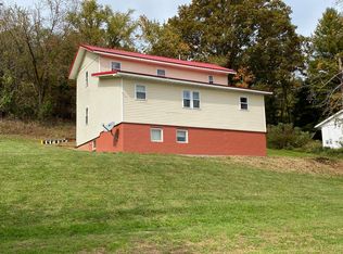 219 Taylor St, Ronceverte, WV 24970
