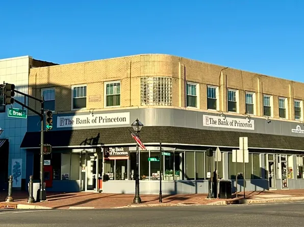 5 E Broad St #4, Burlington, NJ 08016